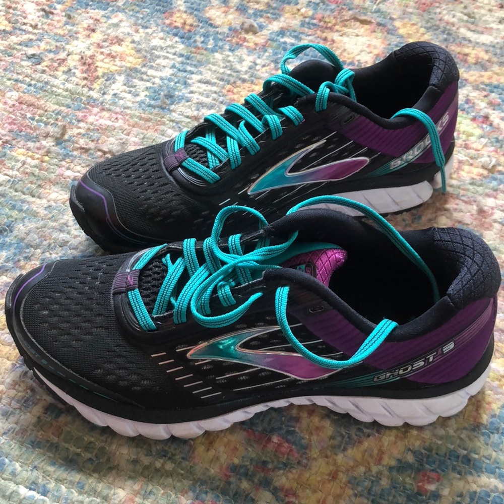 Brooks Ghost Women’s Running Sneakers